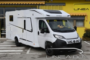 Vendita camper nuovo Etrusco T 7.4 QBC, disponibile presso Linea80, concessionario di Camper e caravan che lavora nelle province di Venezia, Padova, Treviso, Verona, Rovigo, Vicenza, Belluno, Trieste, Udine, Ferrara o Pordenone