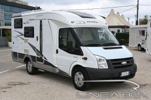 Vendita camper usato Roller Team Kronos 295 M, disponibile presso Linea80, concessionario di Camper e caravan che lavora nelle province di Venezia, Padova, Treviso, Verona, Rovigo, Vicenza, Belluno, Trieste, Udine, Ferrara o Pordenone