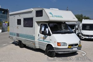 Vendita camper usato Elnagh Marlin Big, disponibile presso Linea80, concessionario di Camper e caravan che lavora nelle province di Venezia, Padova, Treviso, Verona, Rovigo, Vicenza, Belluno, Trieste, Udine, Ferrara o Pordenone