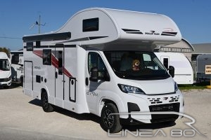 Vendita camper nuovo Roller Team Kronos 279 M, disponibile presso Linea80, concessionario di Camper e caravan che lavora nelle province di Venezia, Padova, Treviso, Verona, Rovigo, Vicenza, Belluno, Trieste, Udine, Ferrara o Pordenone