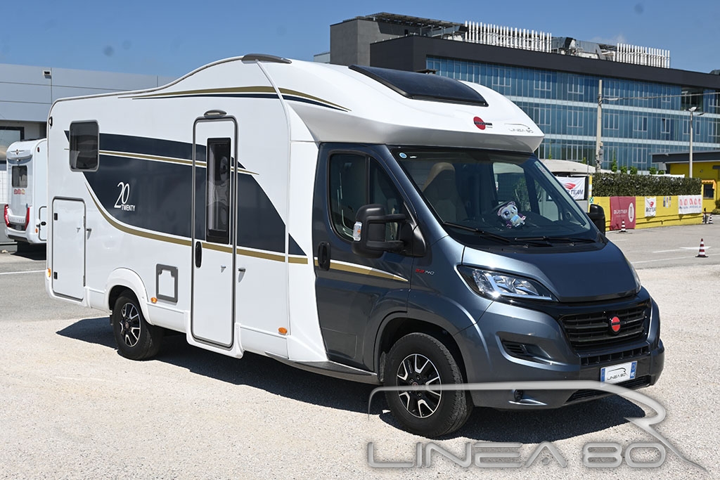 Vendita camper usato Burstner Ixeo Time iT 710g 20-Twenty, disponibile presso Linea80, concessionario di Camper e caravan che lavora nelle province di Venezia, Padova, Treviso, Verona, Rovigo, Vicenza, Belluno, Trieste, Udine, Ferrara o Pordenone