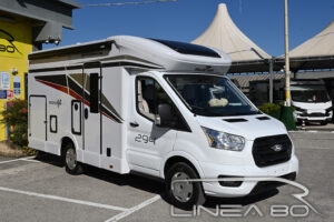 Vendita camper nuovo Roller Team Kronos Fit 294 TL, disponibile presso Linea80, concessionario di Camper e caravan che lavora nelle province di Venezia, Padova, Treviso, Verona, Rovigo, Vicenza, Belluno, Trieste, Udine, Ferrara o Pordenone